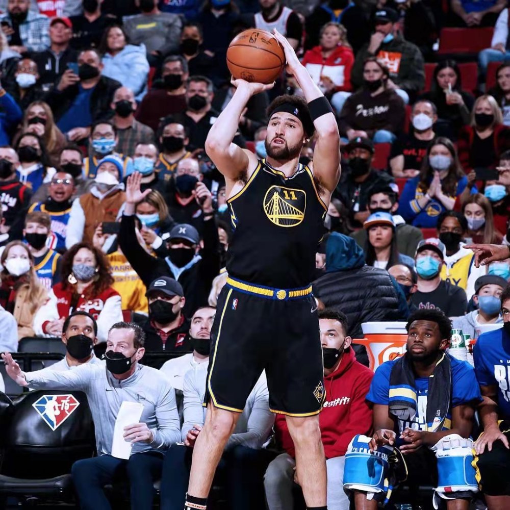 替补登场建功，板凳深度体现的简单介绍