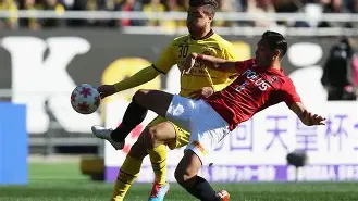 关于川崎前锋J联赛战胜浦和红钻，家长昭博进球的信息